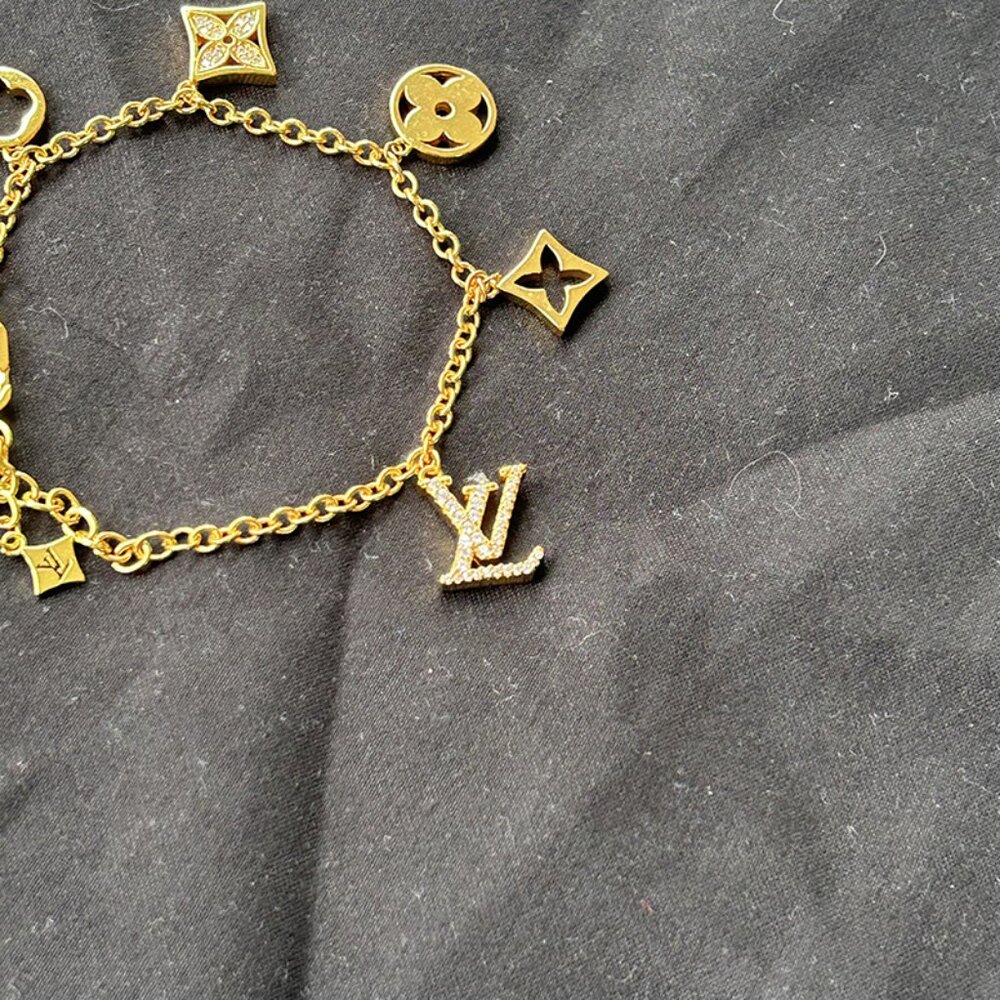 Louis Vuitton Four Leaf Clover Gold Bracelet - Picture 3 of 6